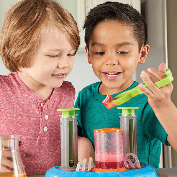 Learning Resources Beaker Creatures Liquid Reactor Super Lab | JR Toy ...